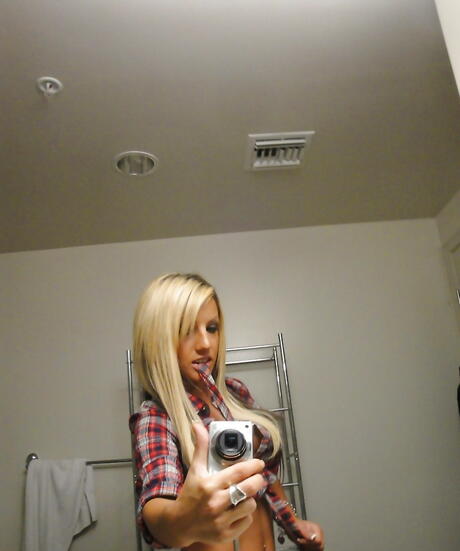 Hot canadian blonde teen Holly Taylor in sexy undies shows big hooters and ass 